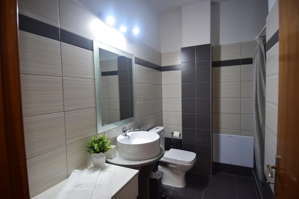 אספרובלטה Bourlis Apartments מראה חיצוני תמונה