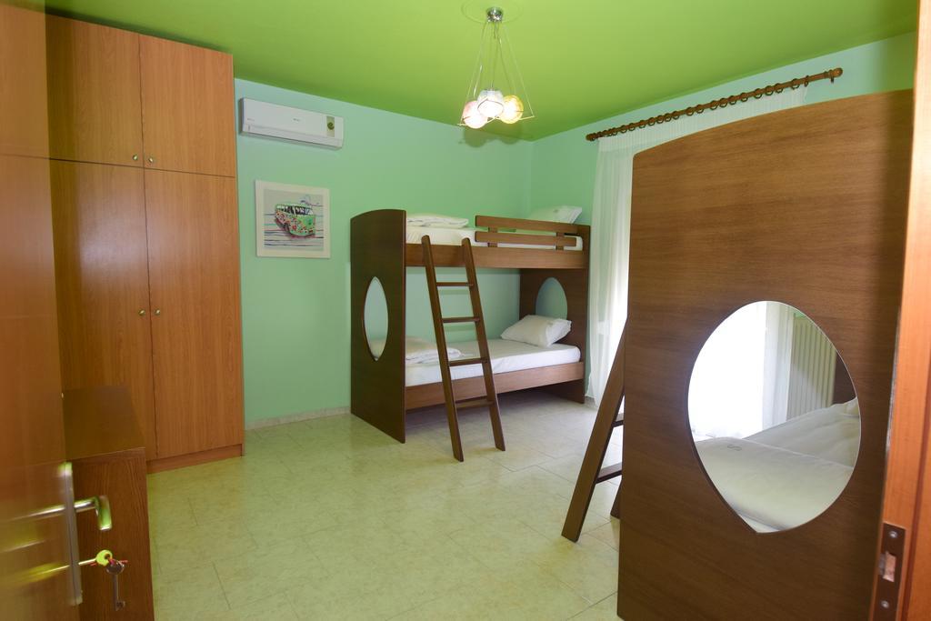 אספרובלטה Bourlis Apartments מראה חיצוני תמונה